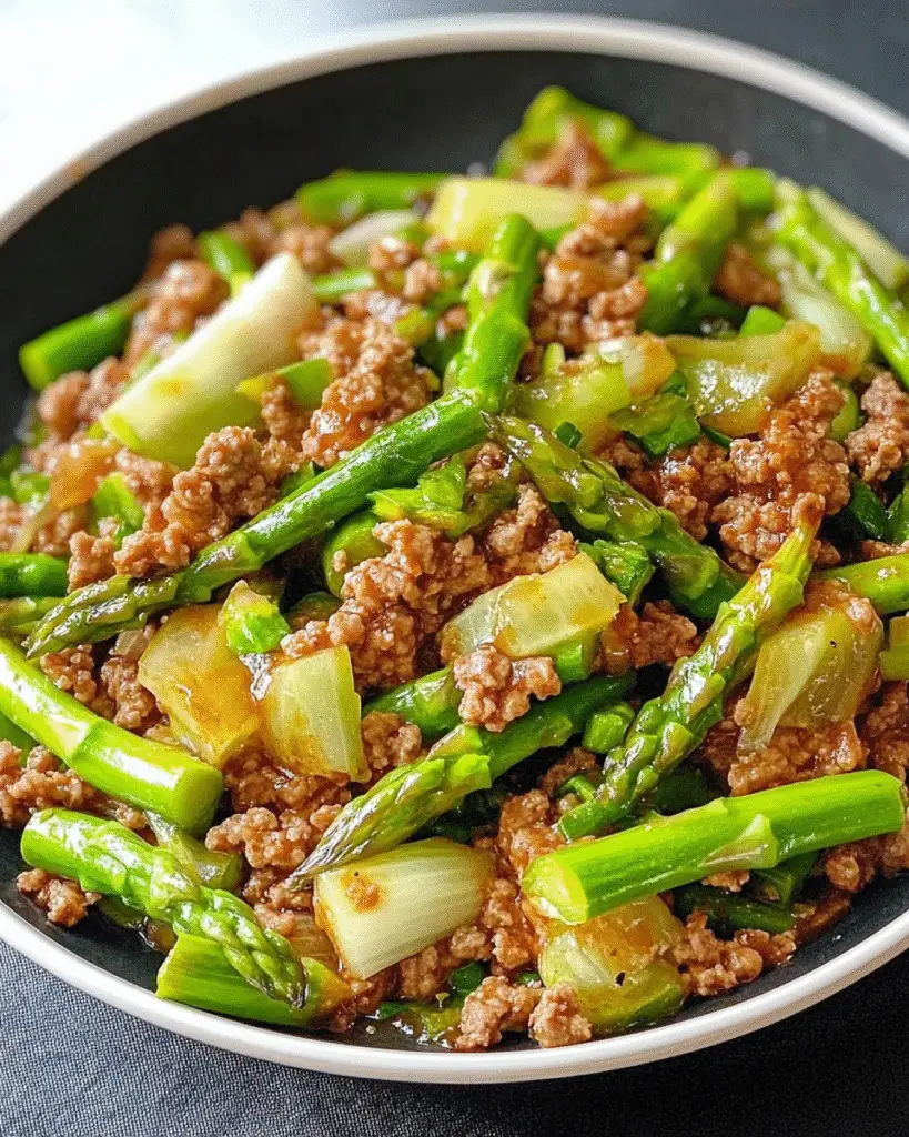 Frühlingshafte Hack-Spargel-Pfanne