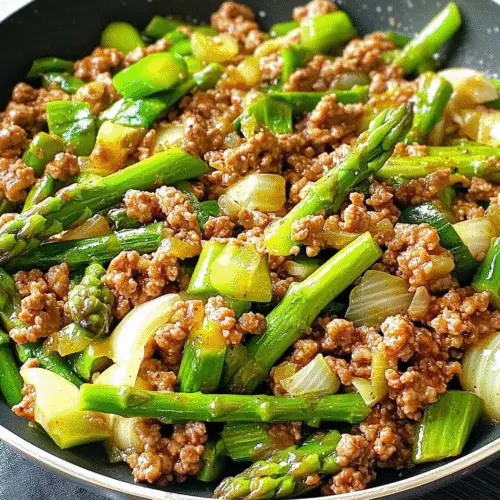 Frühlingshafte Hack-Spargel-Pfanne