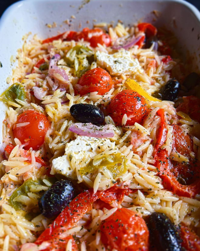 Griechischer Orzo-Auflauf aus dem Ofen | Mediterran & vegetarisch
