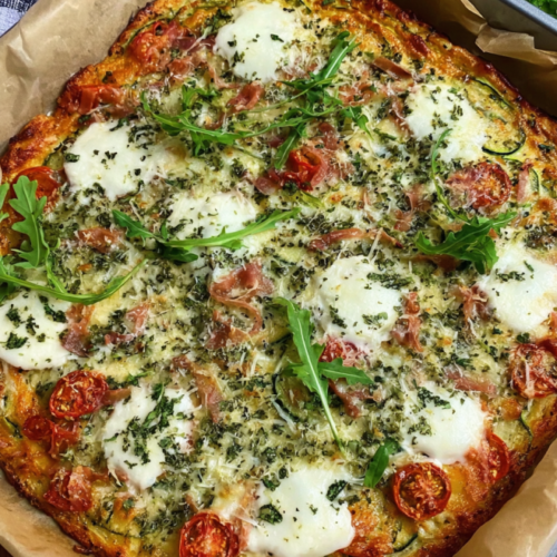 Aromatische Zucchini-Pizza mit Kräutern