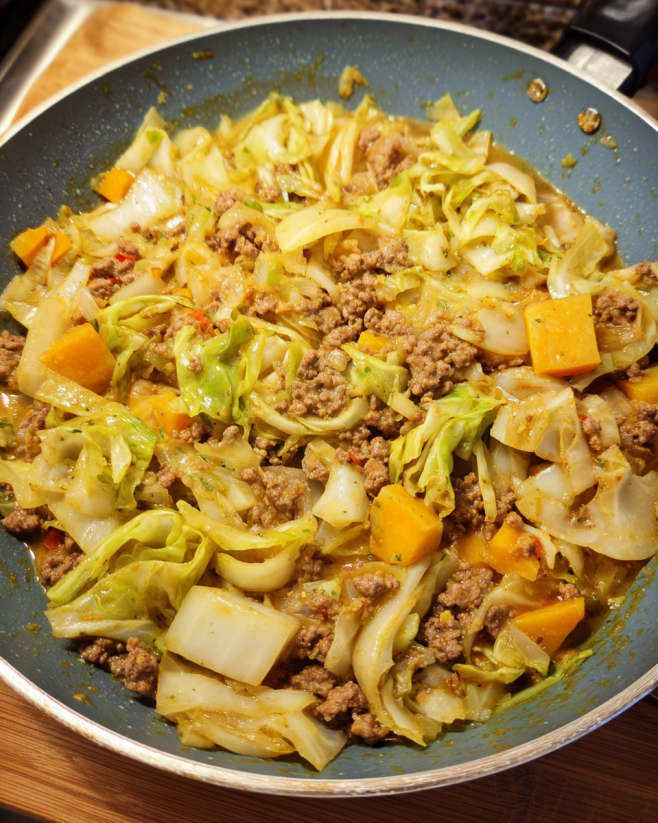 Herzhaftes Kraut-Rüben-Hackfleischgericht
