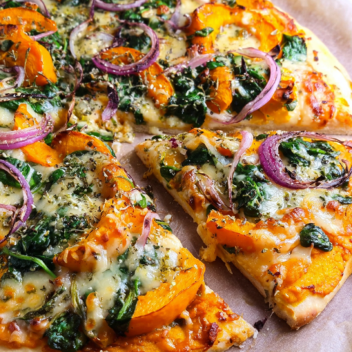Herzhafte Kürbispizza mit Spinat