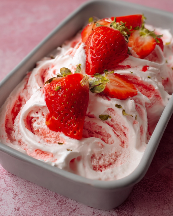 Erdbeer-Joghurt-Eis