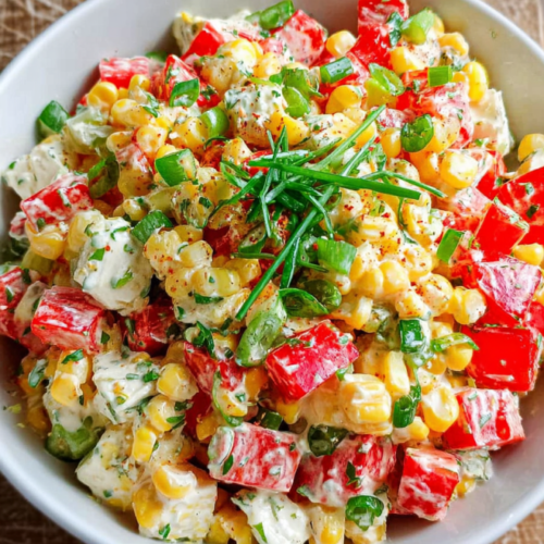 Frischer Paprika-Mais-Salat mit Feta