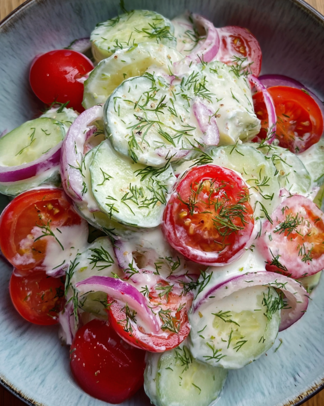 Frischer Gurken-Tomaten-Salat – Sommerlich & cremig
