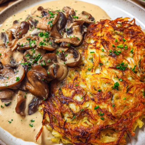 Knusprige Mozzarella-Rösti mit Pilzrahm