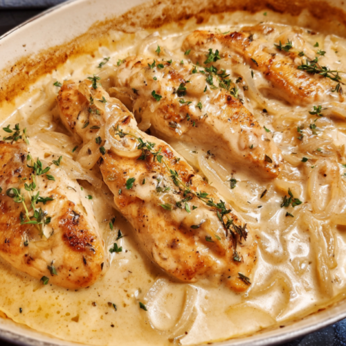 Cremiges Zwiebel-Sahne-Hähnchen