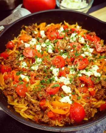 Mediterrane Kritharaki Hackfleischpfanne