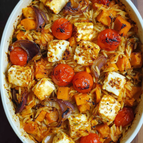 Herbstlicher Halloumi Orzo Auflauf