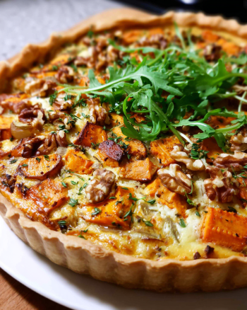 Herzhaft-knusprige Süßkartoffel Quiche