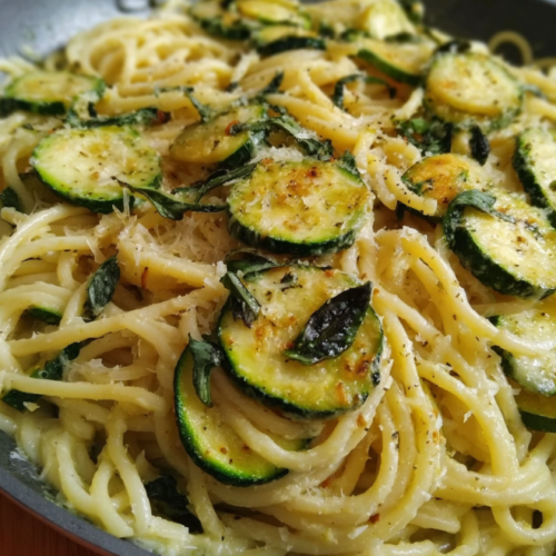 Cremige Spaghetti mit Zucchini