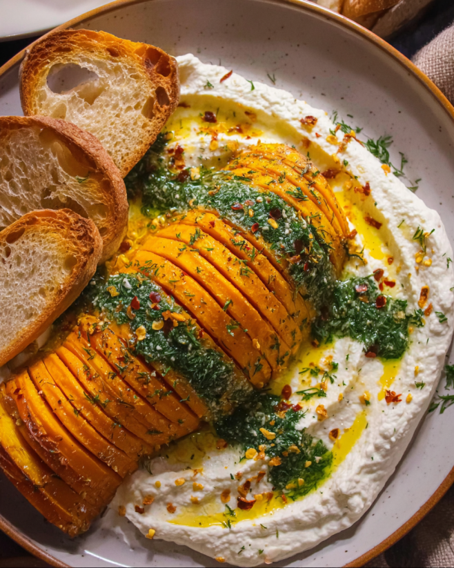 Ofengebackener Butternut mit Feta-Dip