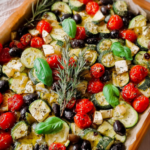 Mediterranes Zucchinigemüse vom Blech