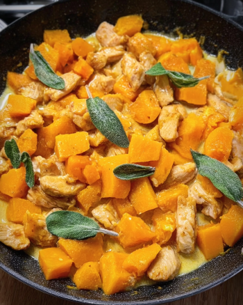 Cremiges Kürbis-Hähnchen-Geschnetzeltes