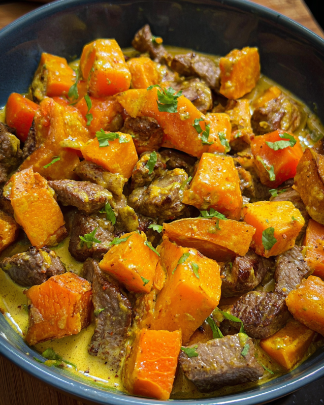 Cremiges Kürbis-Curry-Geschnetzeltes