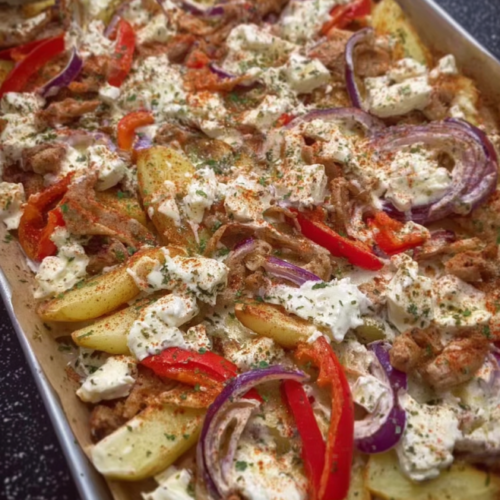 Herzhaftes Gyros-Ofenblech mit Feta