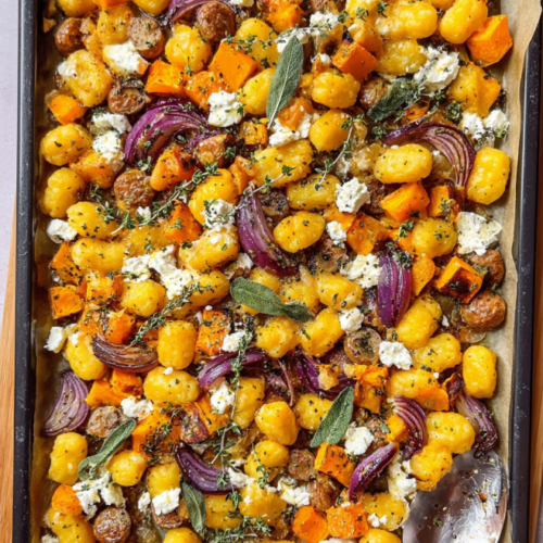 Würzige Gnocchi-Blechpfanne mit Kürbis