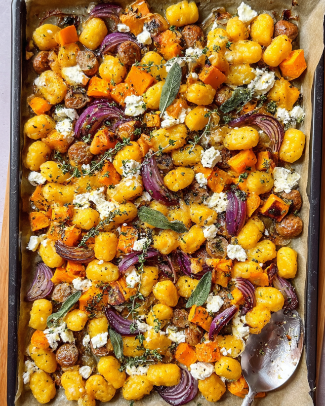 Würzige Gnocchi-Blechpfanne mit Kürbis