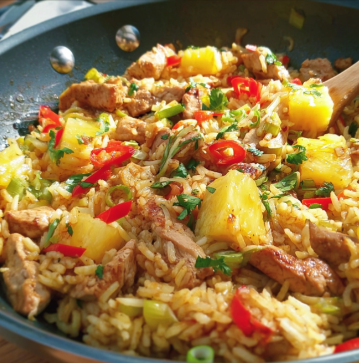 Fruchtiger Ananasreis mit Pute