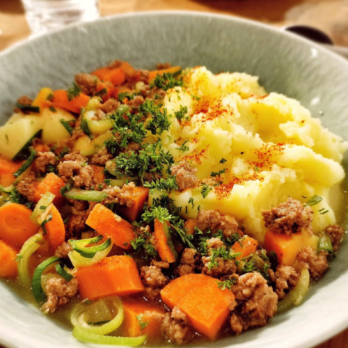 Herzhaftes Kartoffel-Karotten-Stampf mit Tatar