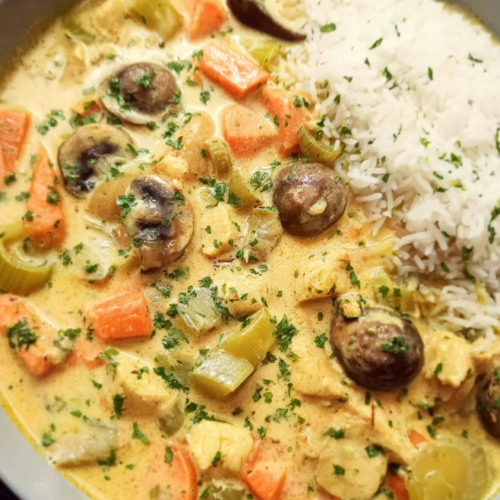 Cremiges Pilz-Möhren-Gemüsegericht