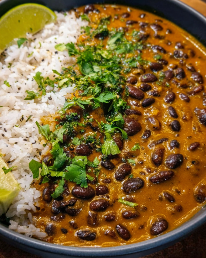 Aromatisches Schwarze Bohnen Curry