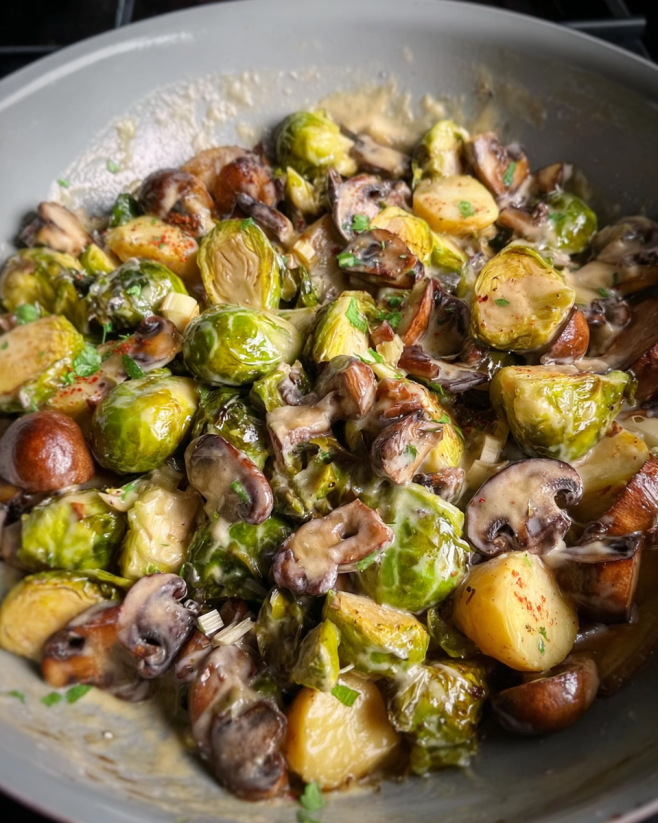 Cremige Rosenkohl Pilz Pfanne