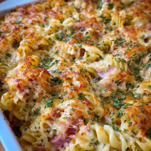 Cremiges Nudel Schinken Gratin
